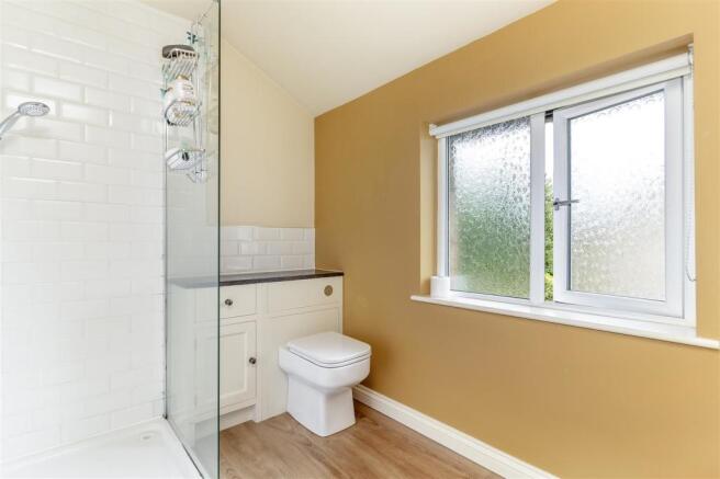 Master Bedroom Ensuite.jpg