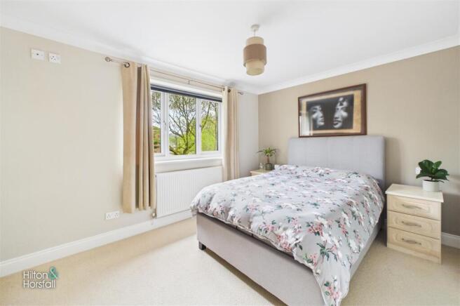 3 bed Detached for sale Image 11