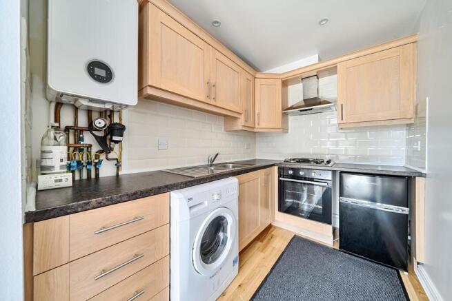 2 bed Apartment for sale Image 12