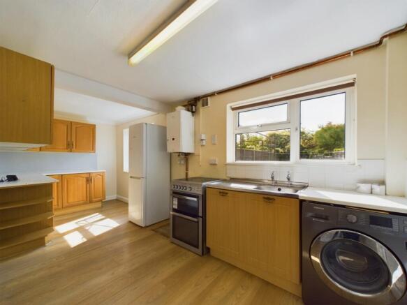 CAM01909G0-PR0222-STILL003