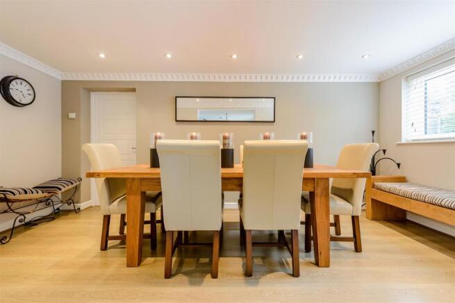 8284899-interior04-m