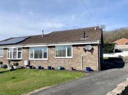 174, Kingrosia Park, Clydach, Swansea SA6 5PF