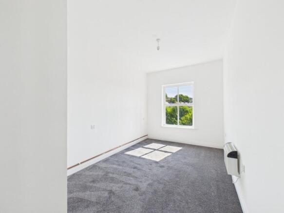 2 bed Flat to rent Image 11