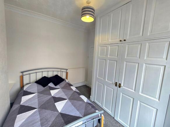4 bed Terraced to rent Image 7