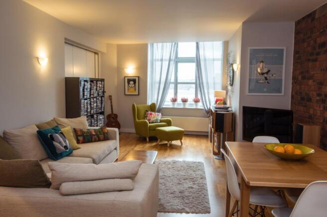Lounge/Dining Room