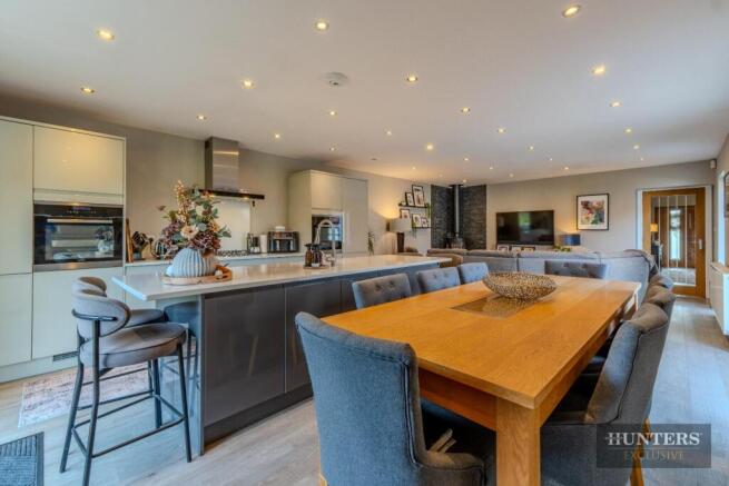 Kitchen/Dining/Lounge