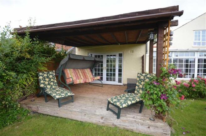 COVERED SEATING AREA