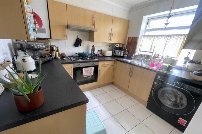 Kitchen with oven an