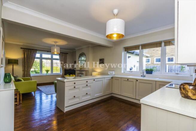 Kitchen Sitting Area