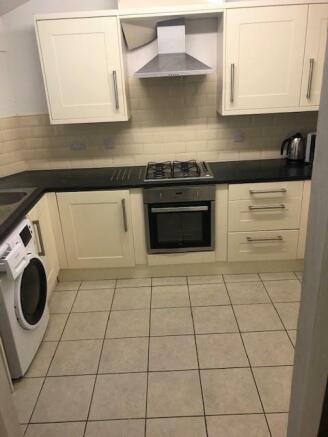 9 Beresford Ave Kitchen..jpg