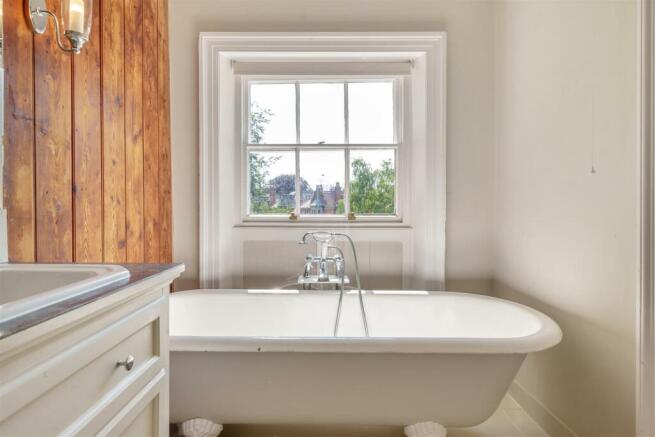 2nd floor bathroom