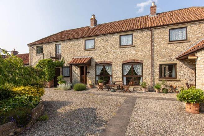 5 bed Character Property for sale Image 12