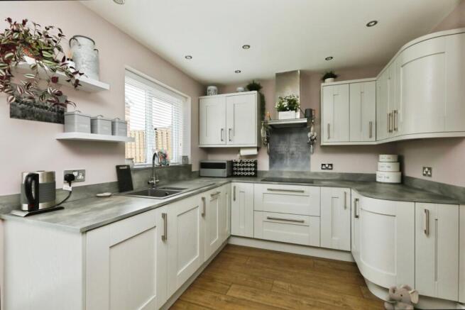 Bluebell Wood Lane, Woodlaithes, Rotherham, South Yorkshire, S66 photo 4