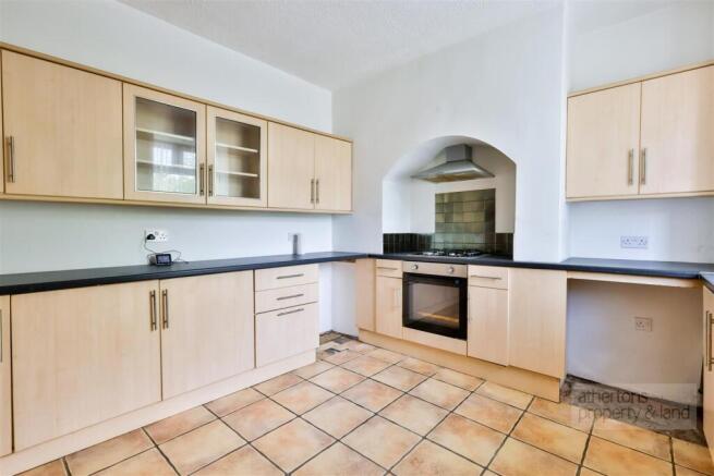 2 bed Terraced for sale Image 5