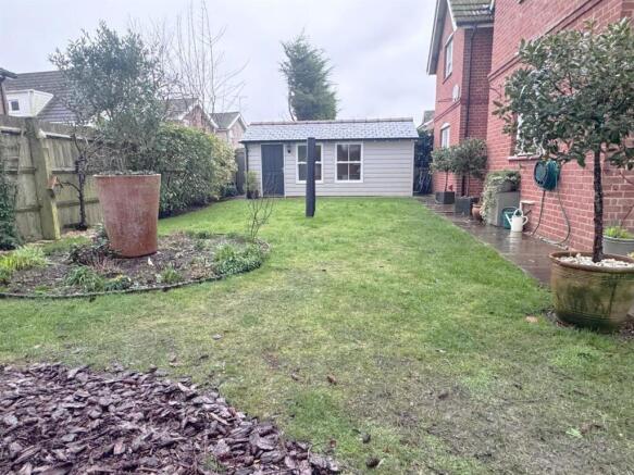 Home Office Exterior.jpg