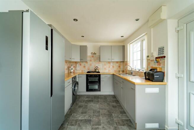 21 Hawthorne Avenue - Full Res (12 of 16).jpg