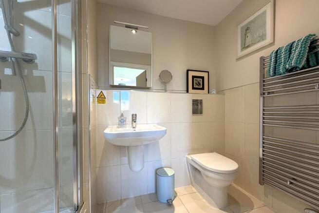 2 bed Flat for sale Image 9