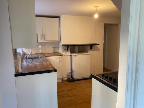 kitchen 2.jpg