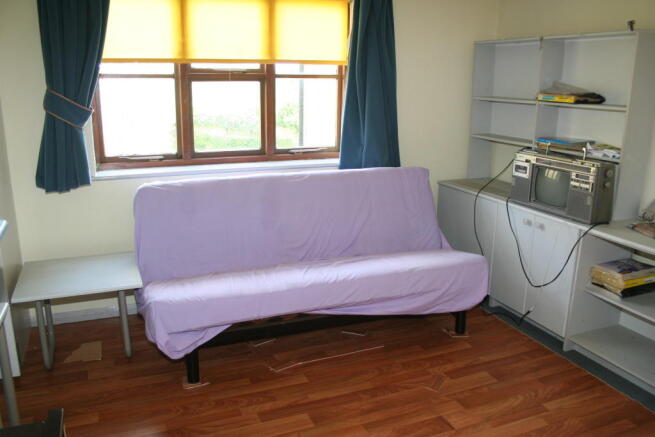 Living Area/Bedroom