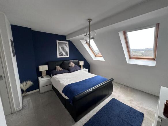 3 bed Semi-Detached for sale Image 7