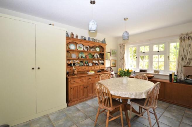 BREAKFAST ROOM
