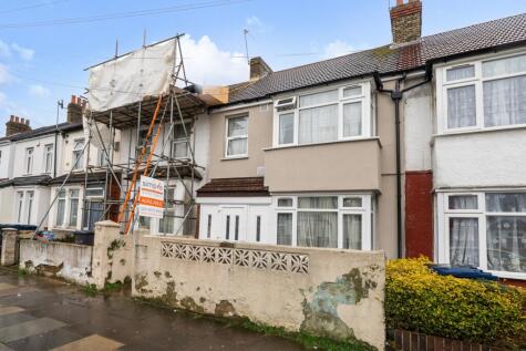 Sussex Road, Southall, UB2