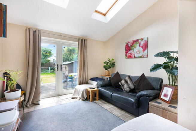 London Road, Charlton Kings, Cheltenham, GL52 6YY photo 2