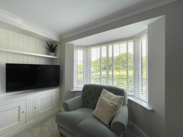4 bed Detached to rent Image 6