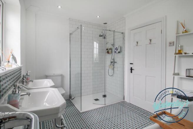 Family bathroom