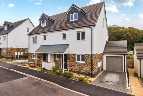 Cricket Field Crescent, Hayle, Cornwall, TR27