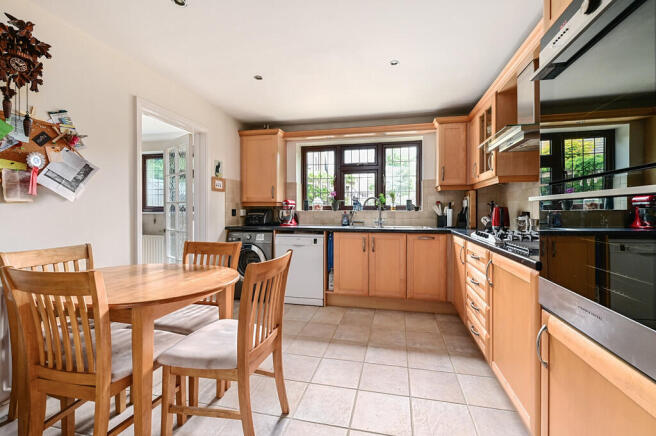 2 Reynolds Green ...