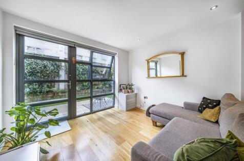 Alwen Court, Pages Walk, SE1