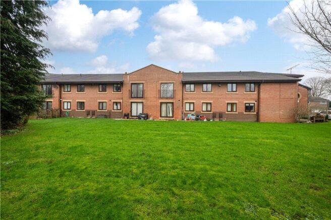 2 bed Apartment for sale Image 11