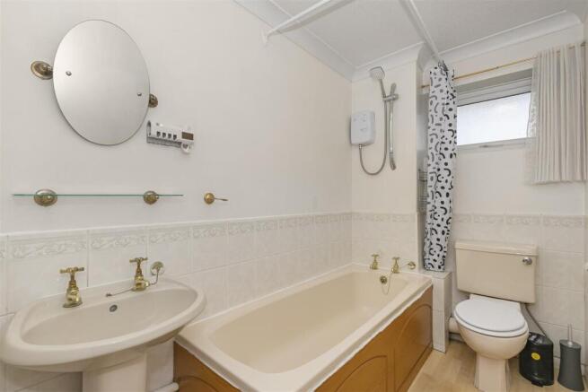 Bathroom.jpg