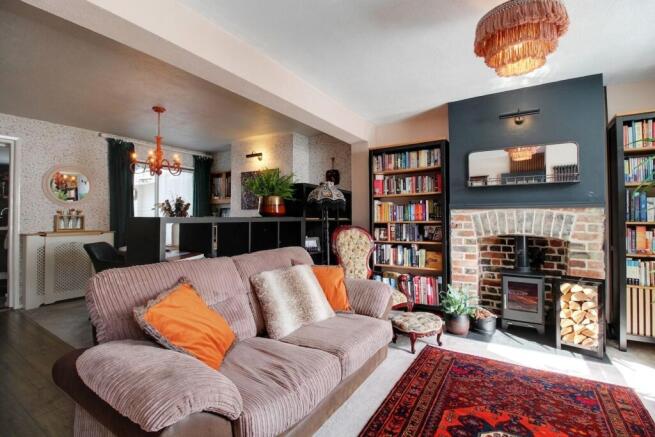 Lounge/Dining Room