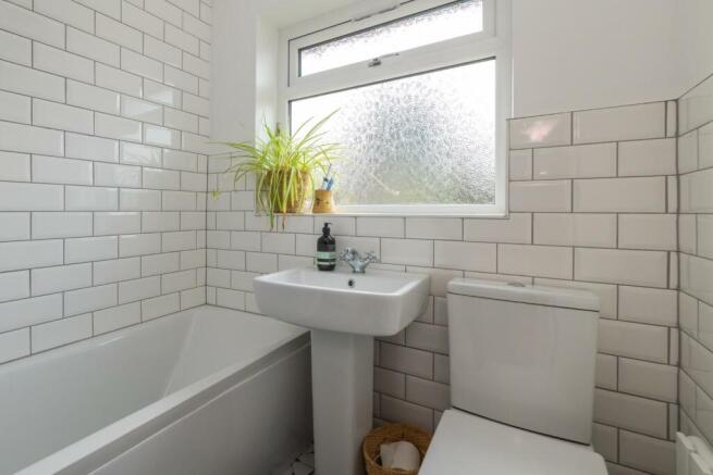 BATHROOM-1.jpg