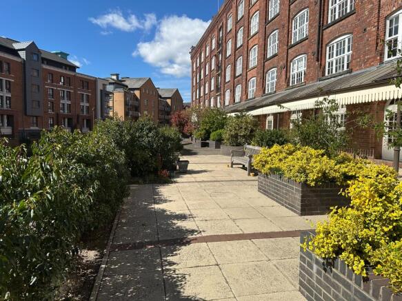 1 bed Flat to rent Image 8
