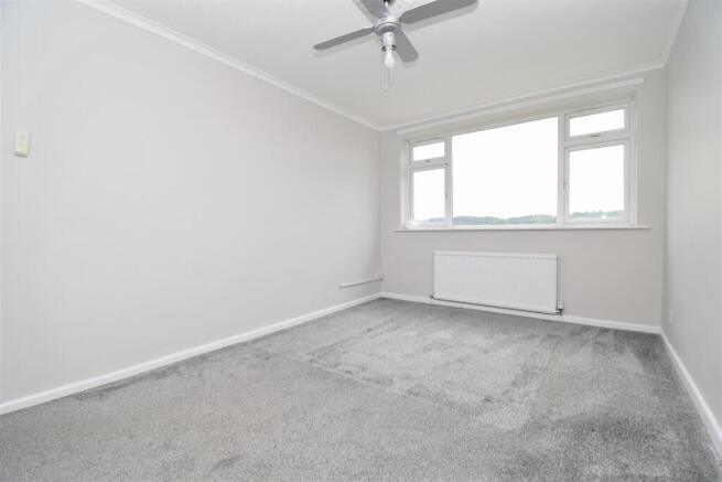 3 bed Detached to rent Image 6