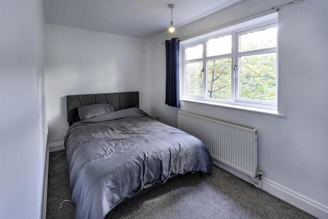 3 bed Semi-Detached to rent Image 6