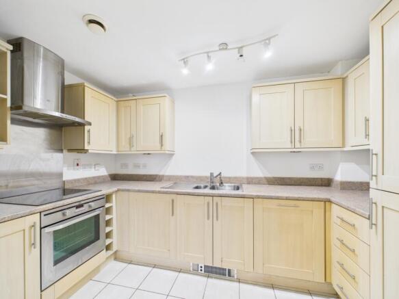 CAM03750G0-PR0087-STILL006