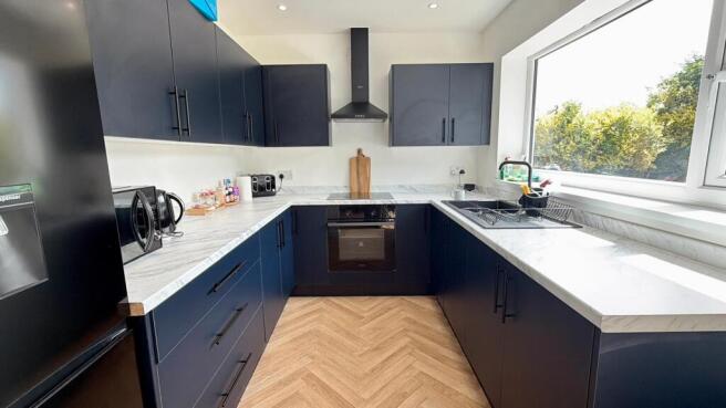3 bed Semi-Detached Bungalow for sale Image 5