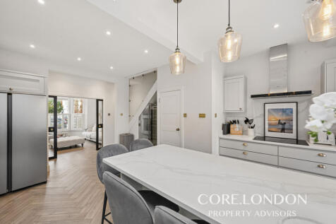 Graham Road, Chiswick, W4