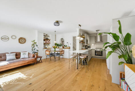 Asher Way, LONDON E1W