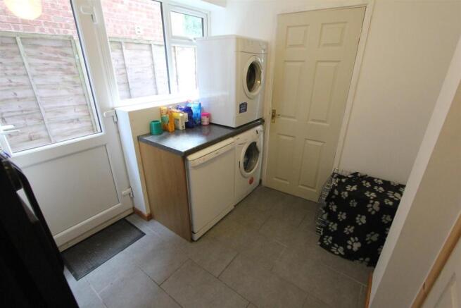 Utility room to rear
