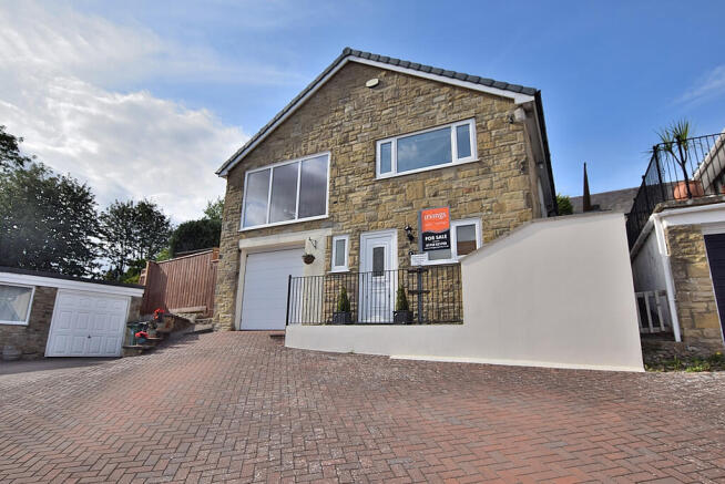 3 bed Detached for sale in richmond