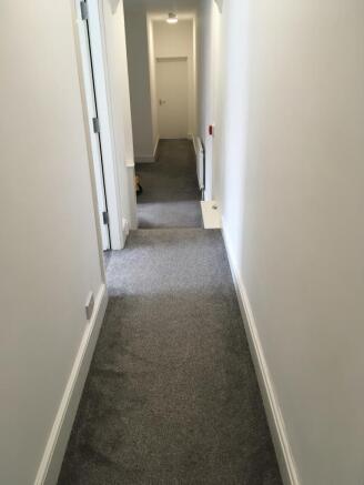 3 bed House Share to rent Image 5