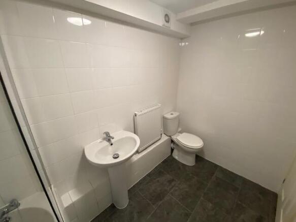2 bed Flat to rent Image 8