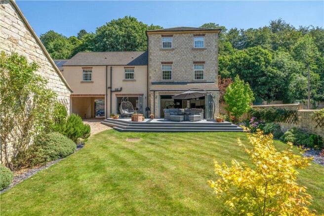 5 bed Link Detached House for sale Image 4