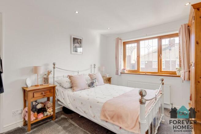 3 bed Semi-Detached for sale Image 10