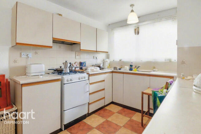 Saltwood Close, Orpington photo 5